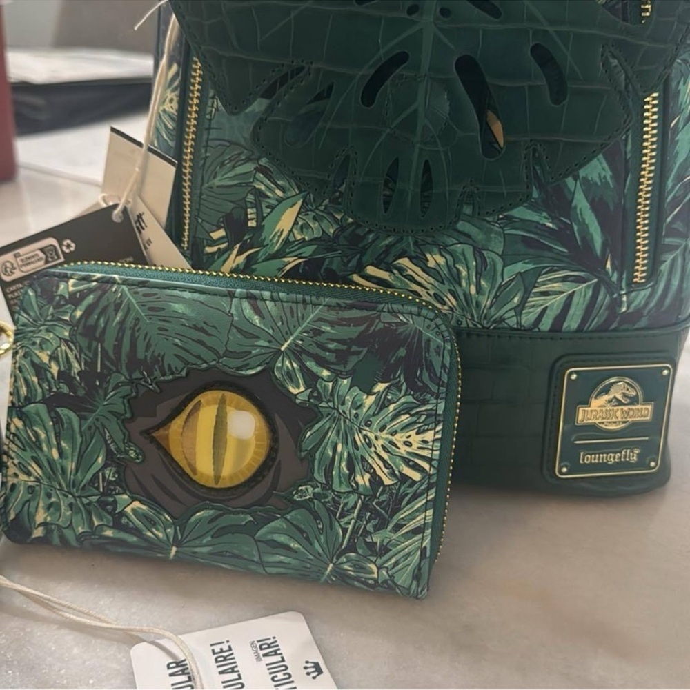 Loungefly Jurassic World Velociraptor Palm Mini backpack, Wallet, & Sling Bag - Picture 5 of 13